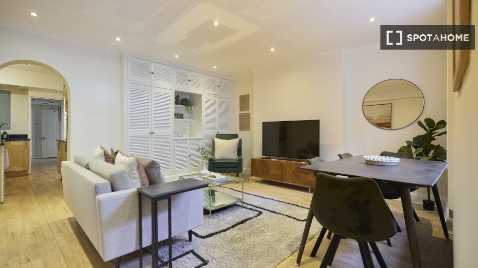 Apartment London, 2 beds, 77m² — photo 10