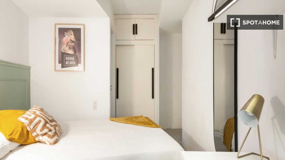 Habitación en piso compartido en alquiler en Justicia, Madrid.