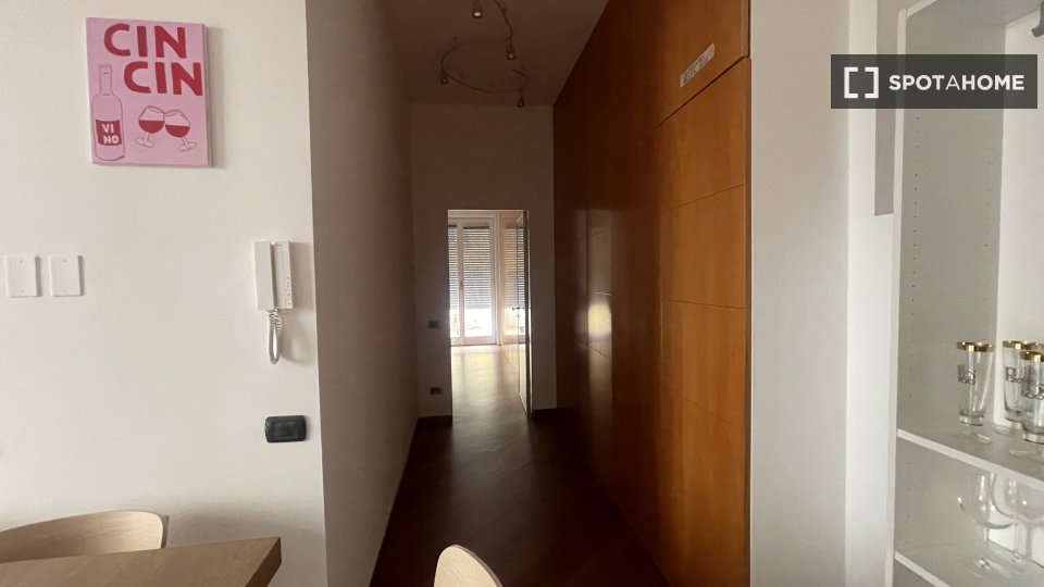 Double room Milan, 3 beds, 80m² — photo 3