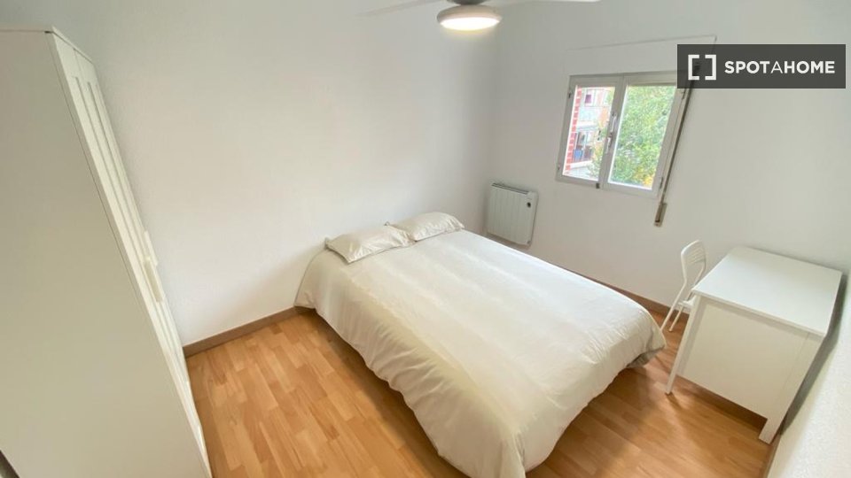 Double room Madrid, 4 beds — photo 6