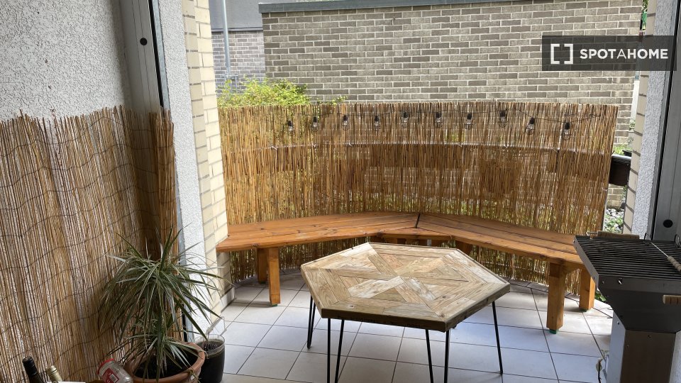 Double room Stuttgart, 4 beds, 13m² — photo 14