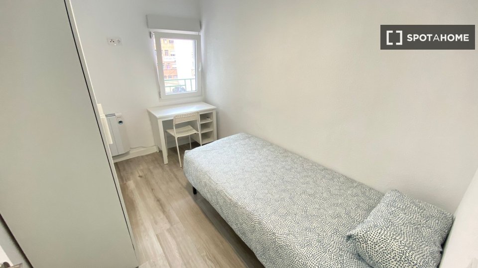 Double room Madrid, 4 beds — photo 5