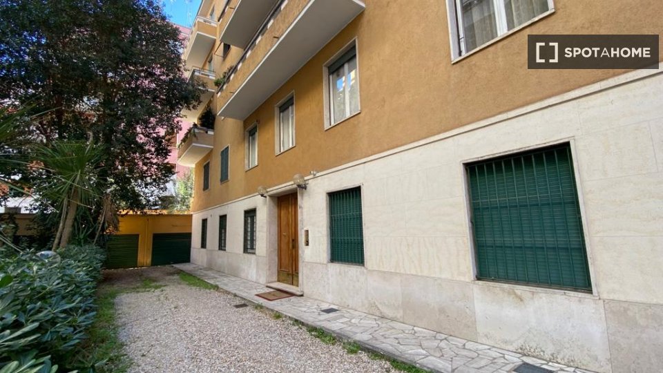 Apartment Rome, 3 beds, 100m² — photo 2
