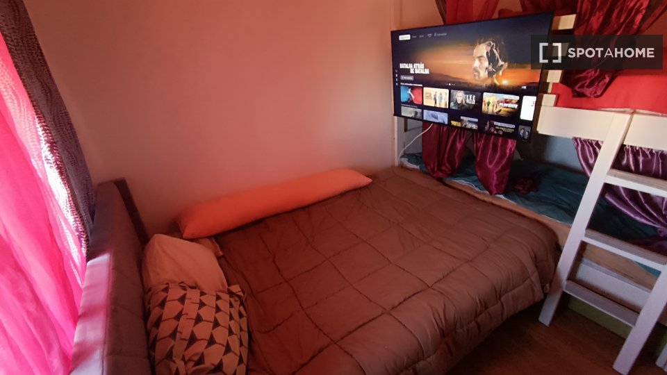 Double room Lisbon, 3 beds, 90m² — photo 91