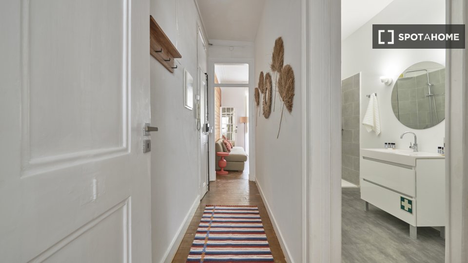 Apartment Lisbon, 3 beds — photo 19