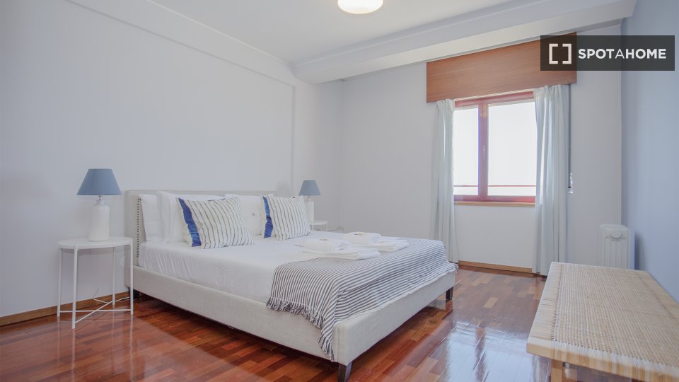 Apartment Porto, 1 bed, 55m² — photo 18