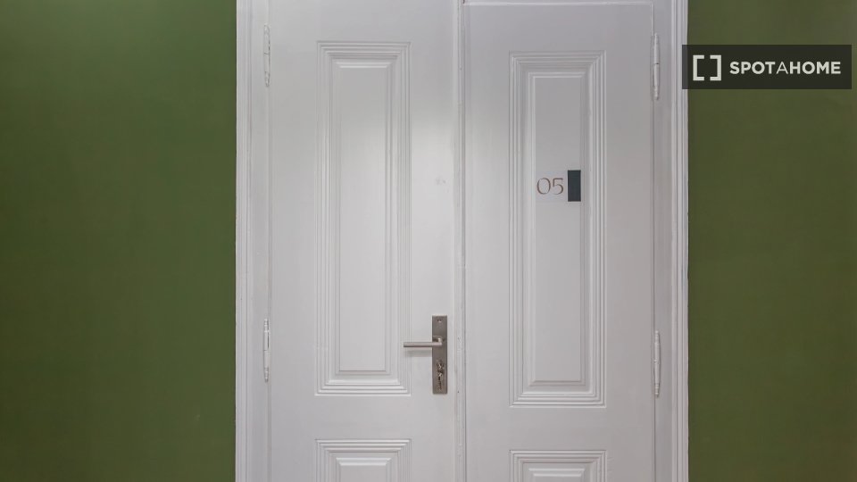 Double room Lisbon, 8 beds — photo 14