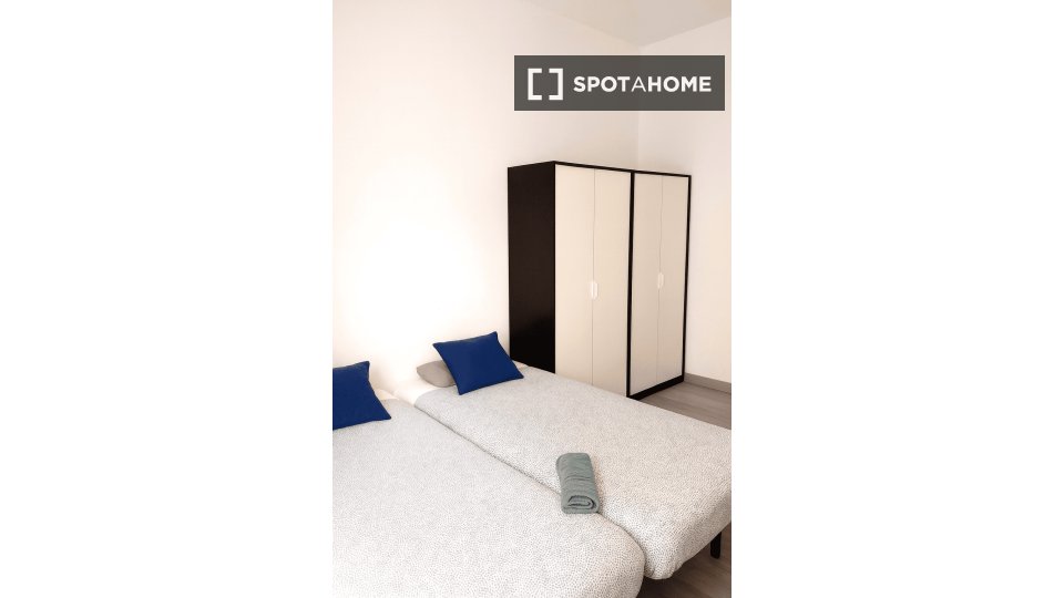 Double room Barcelona, 10 beds, 180m² — photo 38