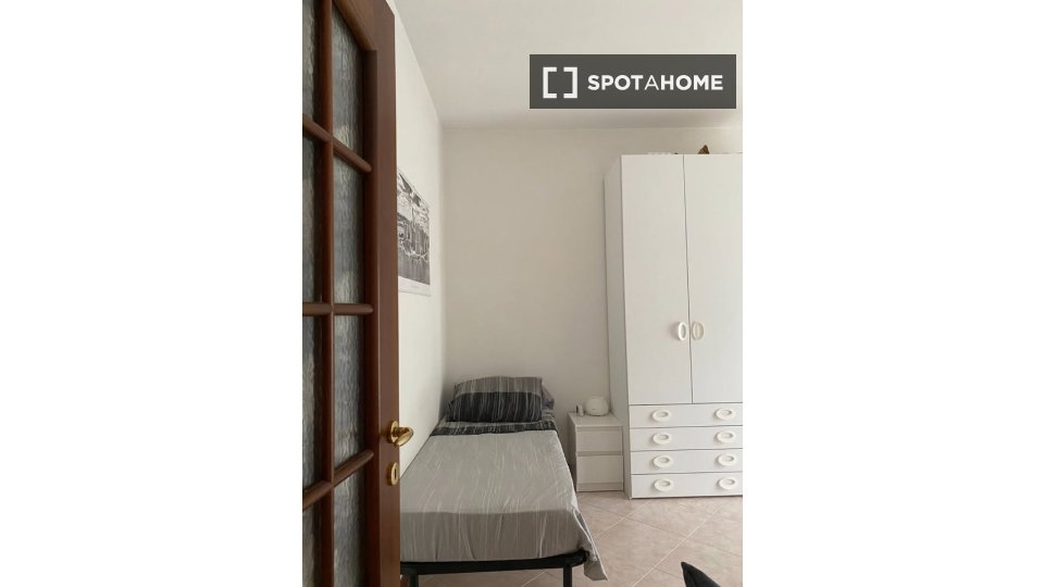 Double room Milan, 2 beds, 70m² — photo 6