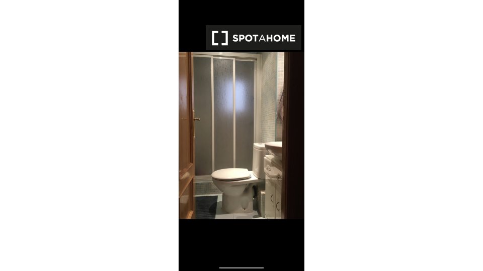 Double room Madrid, 4 beds, 12m² — photo 3