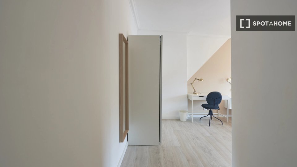 Double room Lisbon, 11 beds — photo 3