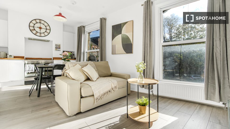Apartment London, 2 beds, 80m² — photo 34