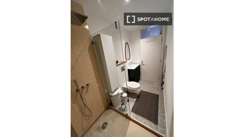 Apartment Lisbon, 1 bed, 42m² — photo 13