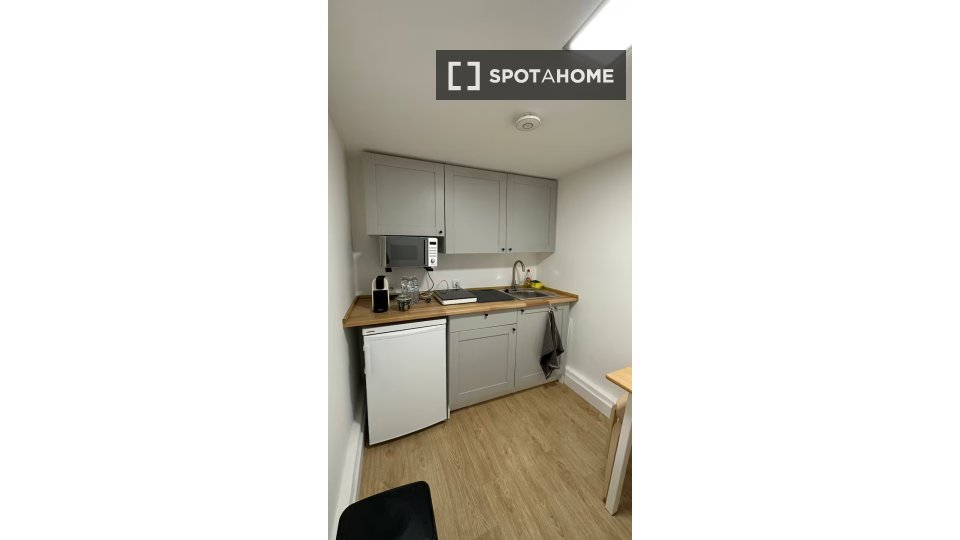 Apartment mono Lisbon, 55m² — photo 10