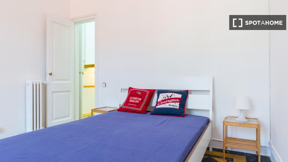 Double room Barcelona, 8 beds, 175m² — photo 11
