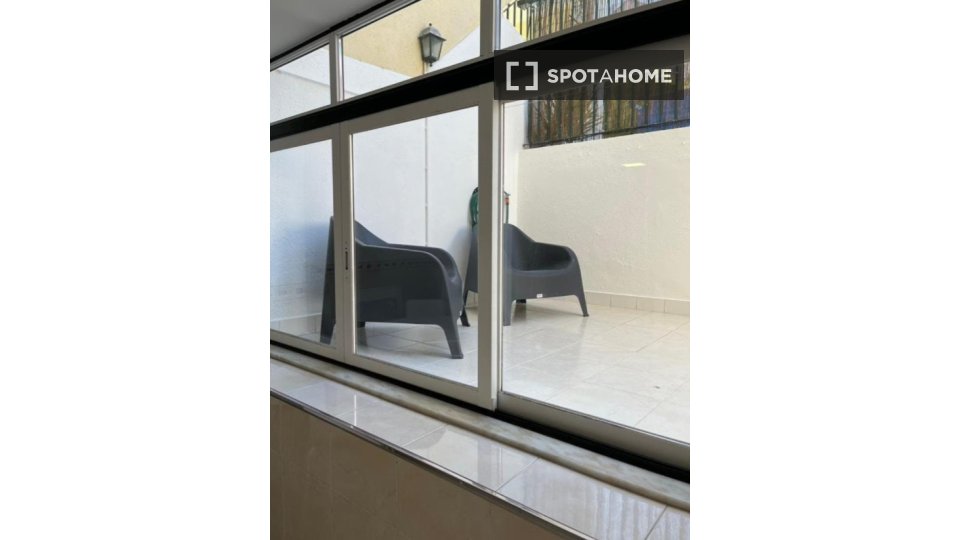 Double room Lisbon, 6 beds, 150m² — photo 5