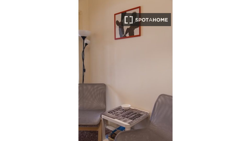Double room Athens, 2 beds — photo 14