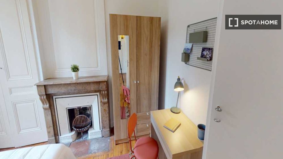 Double room Lyon, 4 beds, 80m² — photo 3