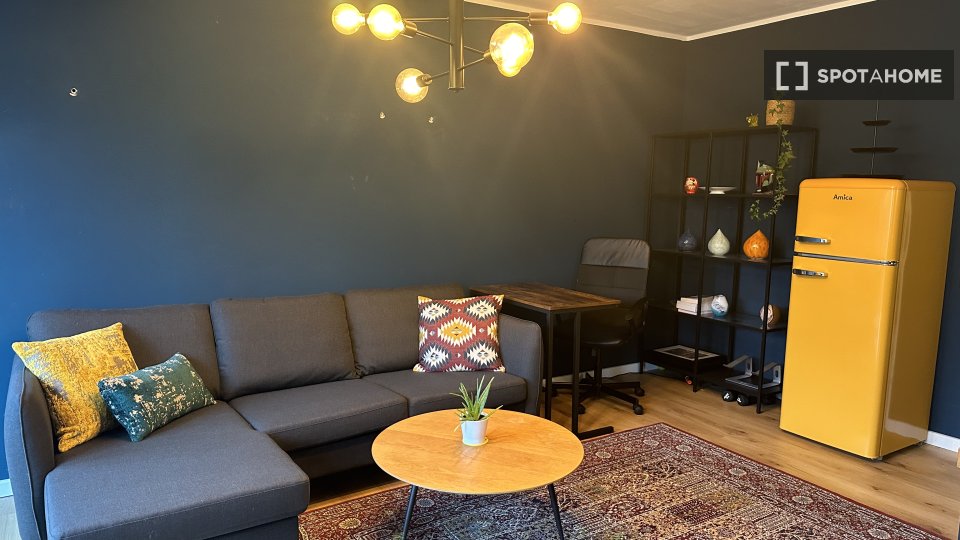 Apartment Hamburg, 1 bed, 54m² — photo 3