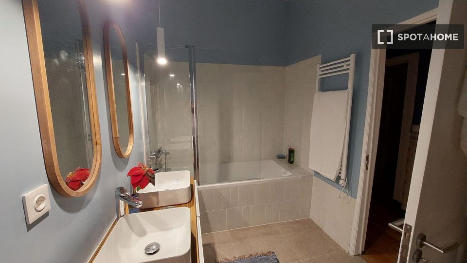 Apartment Lisbon, 3 beds, 125m² — photo 7