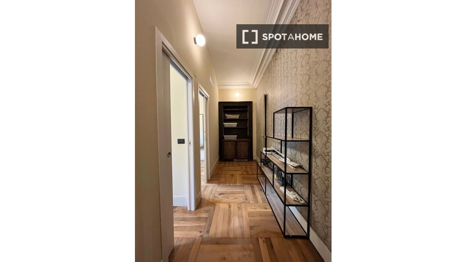Double room Turin, 3 beds, 70m² — photo 8