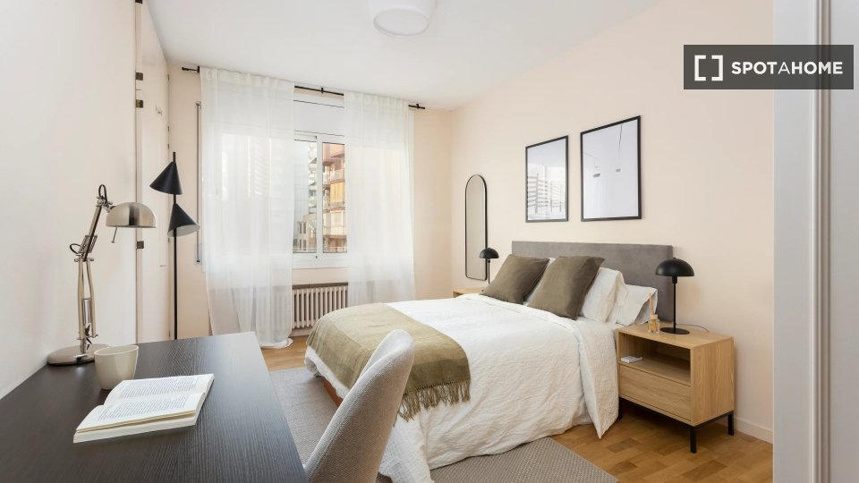 Double room Barcelona, 6 beds — photo 11