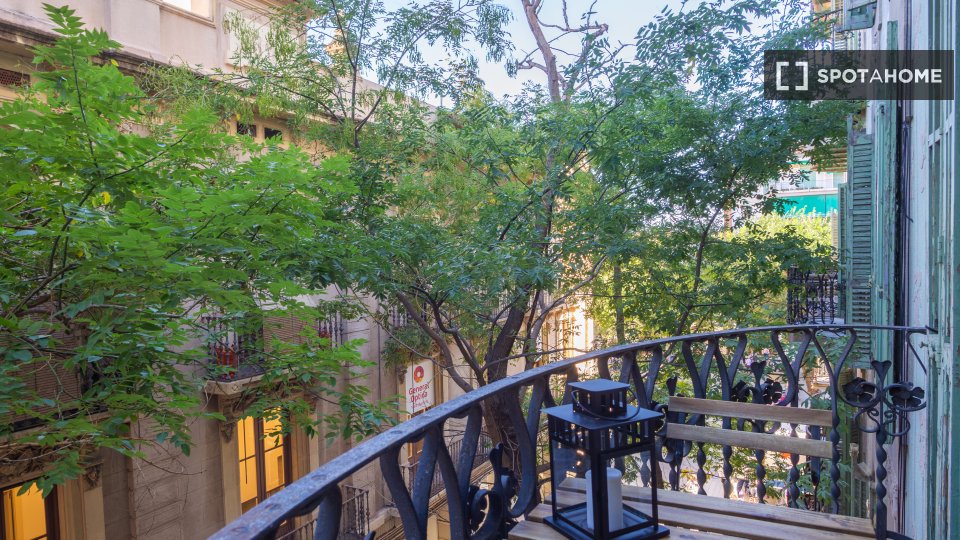 Double room Barcelona, 5 beds, 120m² — photo 13