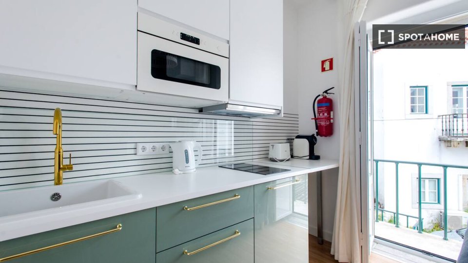 Apartment Lisbon, 2 beds — photo 10