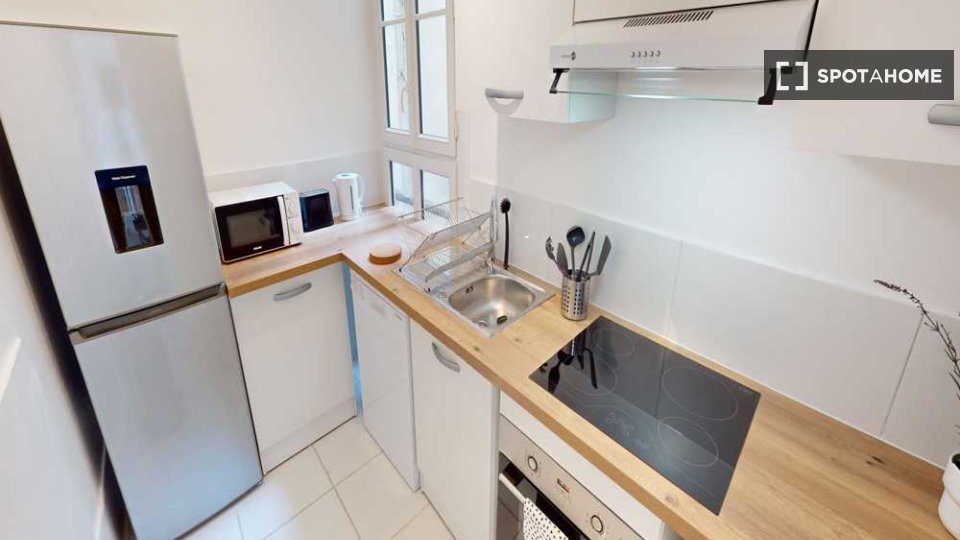 Double room Paris, 3 beds, 80m² — photo 20