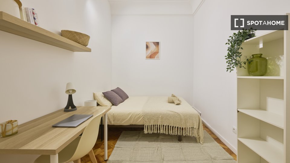Double room Lisbon, 11 beds — photo 45