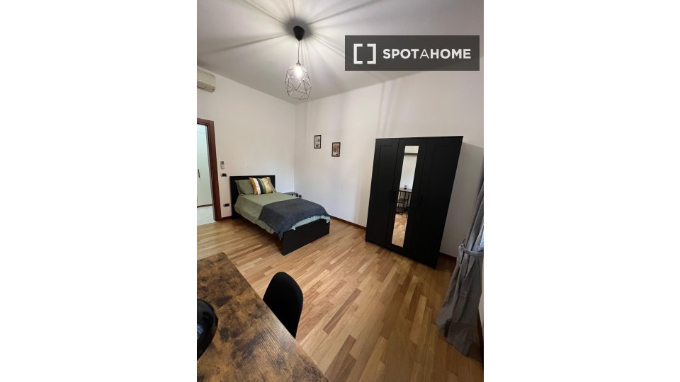 Double room Bologna, 2 beds — photo 30