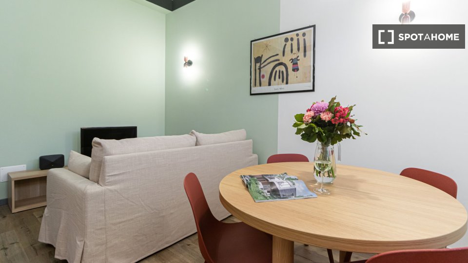 Apartment Milan, 1 bed, 46m² — photo 3