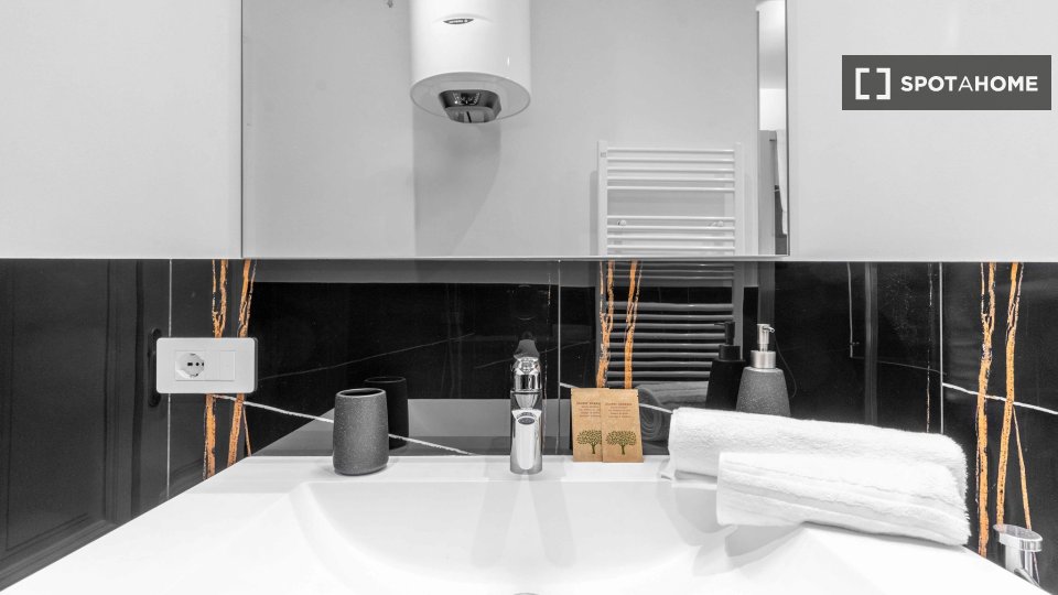 Apartment Milan, 2 beds, 80m² — photo 9