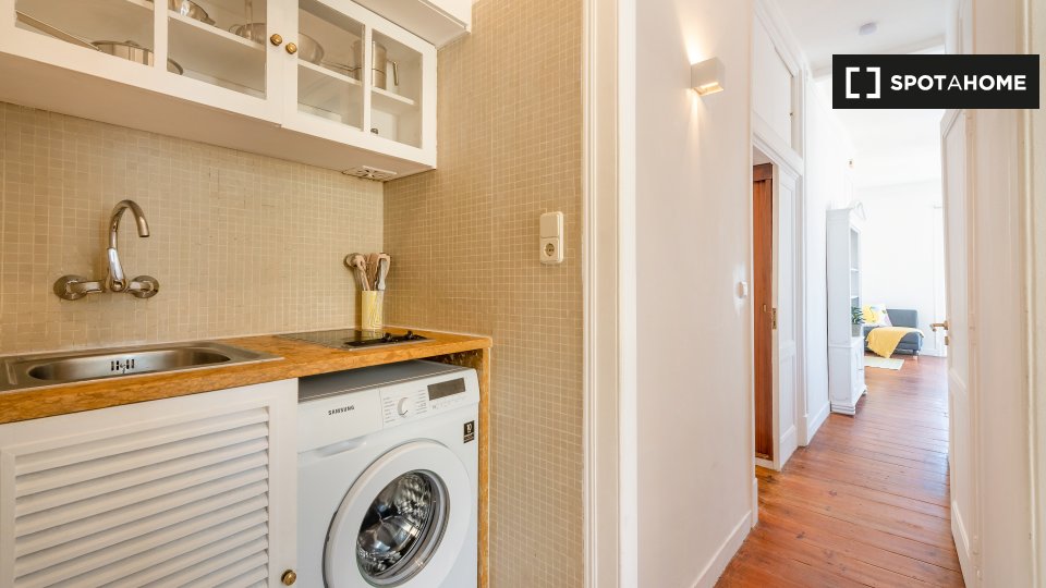 Apartment Lisbon, 1 bed, 70m² — photo 1