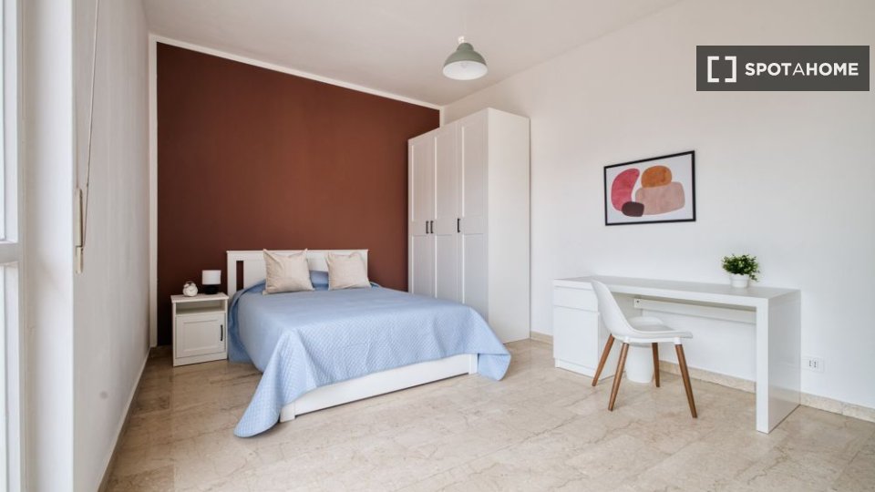 Double room Milan, 2 beds — photo 4