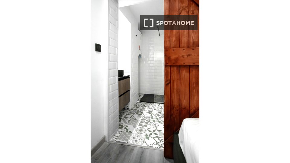 Apartment Lisbon, 1 bed — photo 10