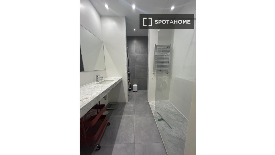 Apartment Madrid, 1 bed, 65m² — photo 2