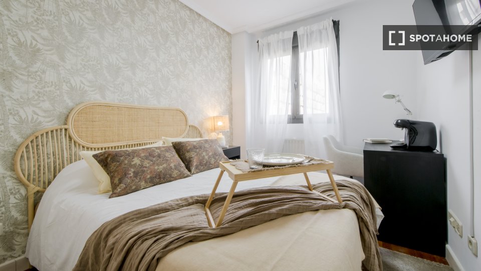 Double room Madrid, 8 beds — photo 2