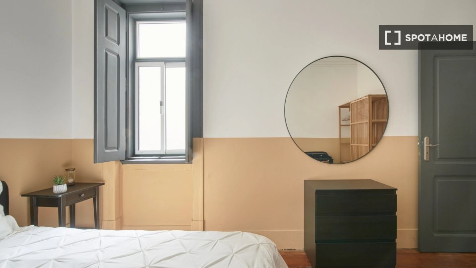 Double room Lisbon, 6 beds — photo 13