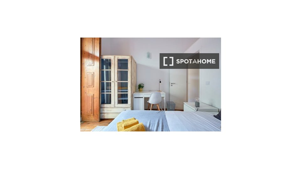 Double room Lisbon, 9 beds — photo 10