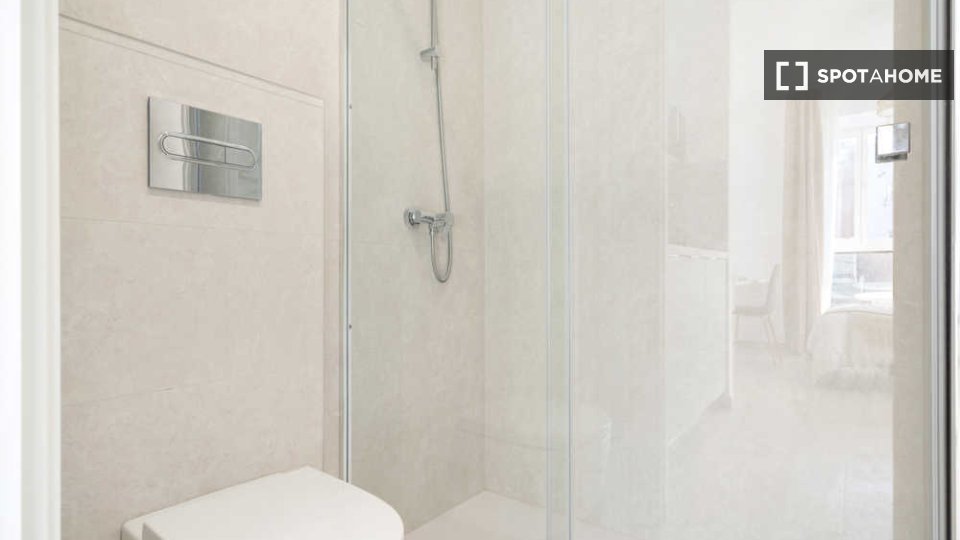 Double room Madrid, 12 beds — photo 28