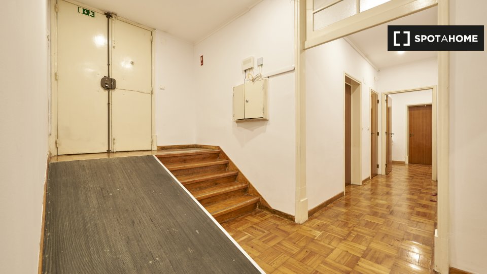 Double room Lisbon, 11 beds — photo 16