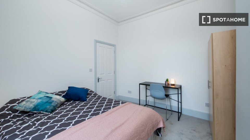 Double room London, 5 beds — photo 19