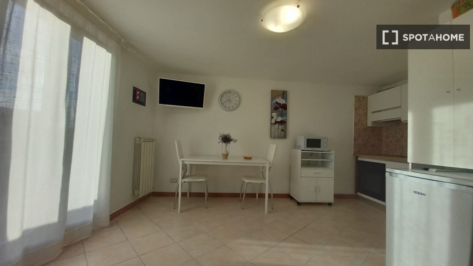 Apartment Rome, 1 bed — photo 4