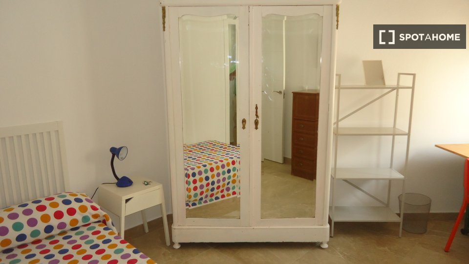 Double room Cordoba, 5 beds — photo 36