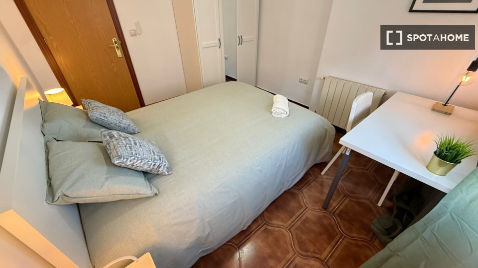 Double room Madrid, 4 beds — photo 16