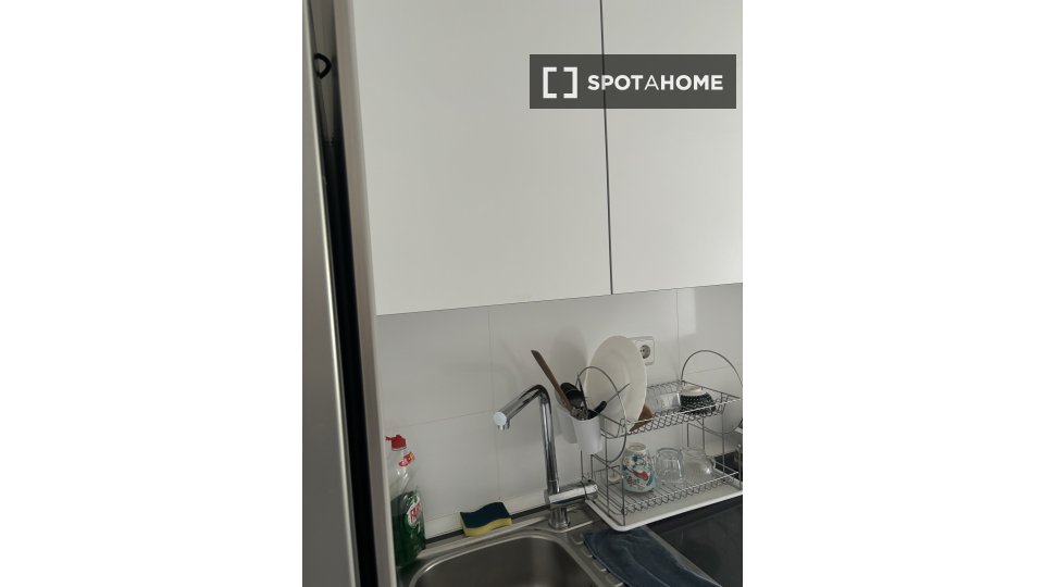 Double room Madrid, 2 beds, 75m² — photo 7