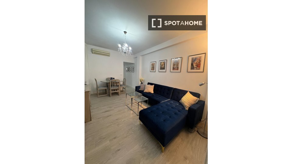 Apartment Seville, 3 beds, 56m² — photo 13