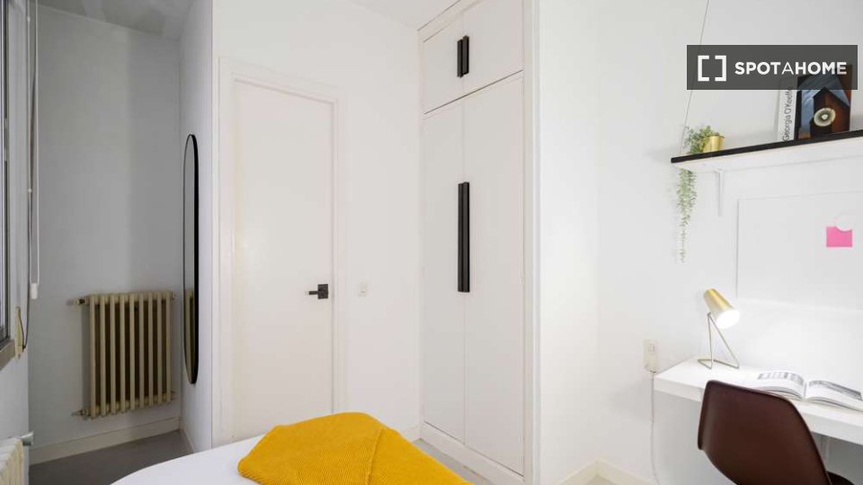 Double room Madrid, 68 beds, 2620m² — photo 28