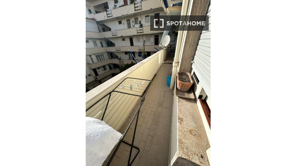 Double room Naples, 2 beds — photo 6